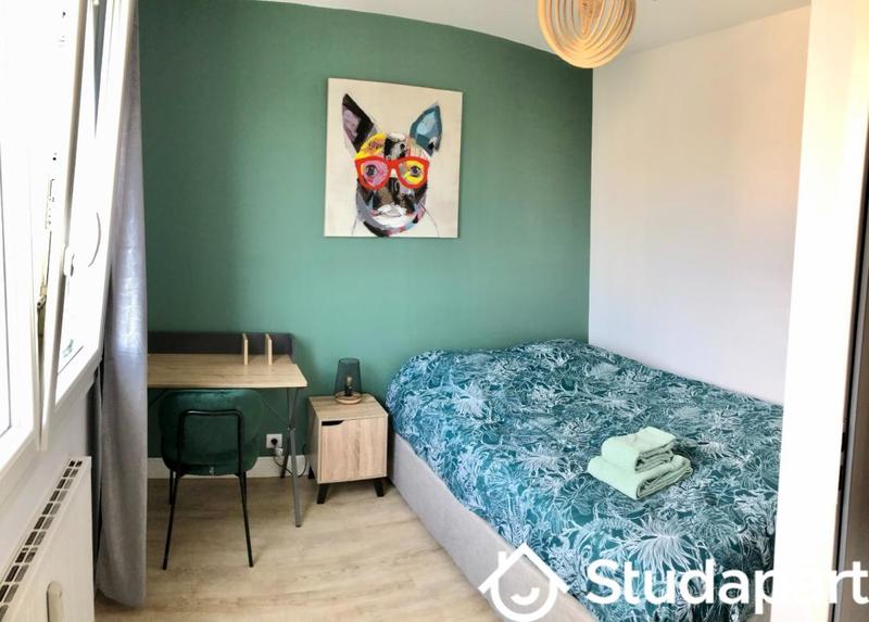 Chambre - 12 m² - 1 pièce