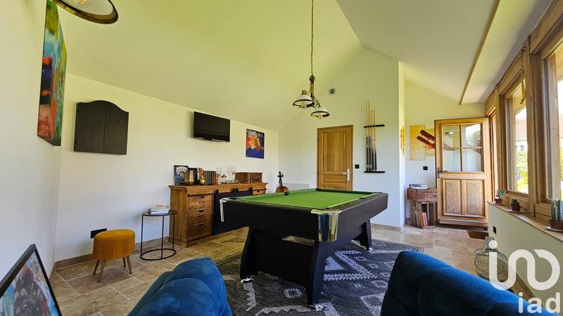 Maison - 262 m² - 8 pièces