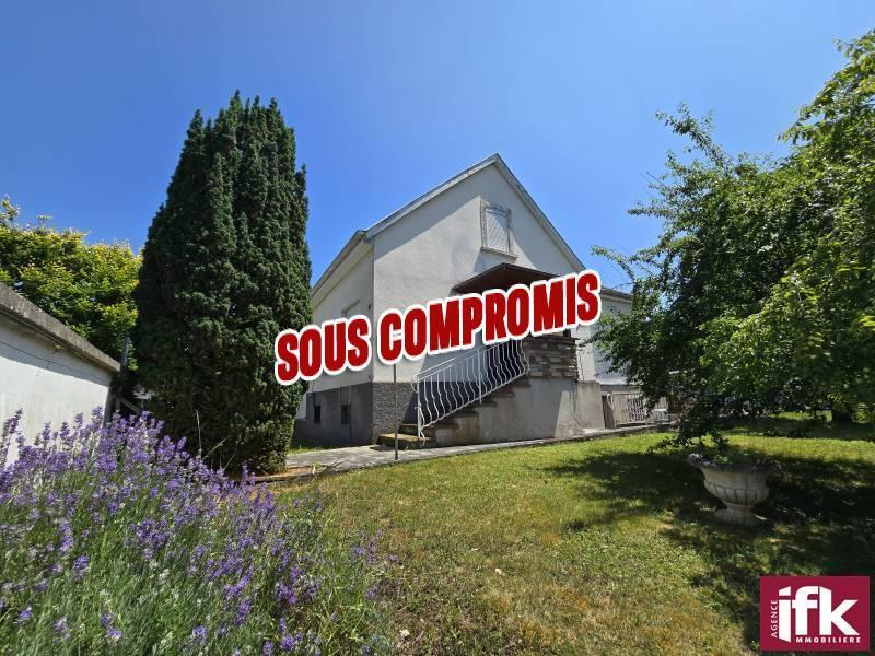 Maison - 100 m² - 5 pièces