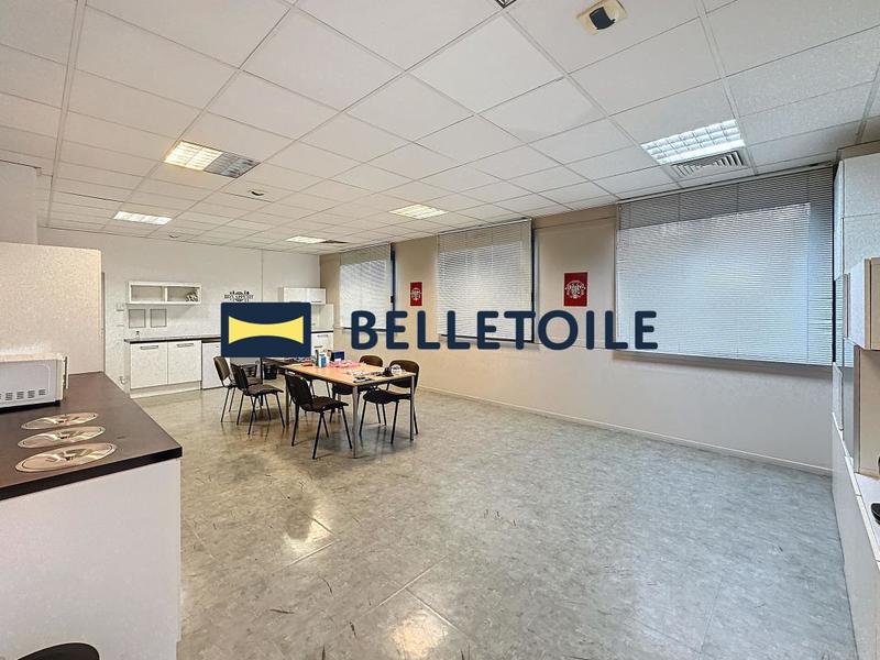 Bureau - 2 450 m²