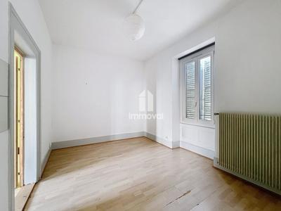 Appartement - 75 m² - 3 pièces