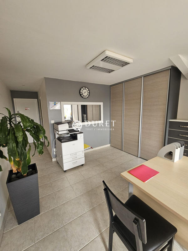 Local d'activités - 695 m²