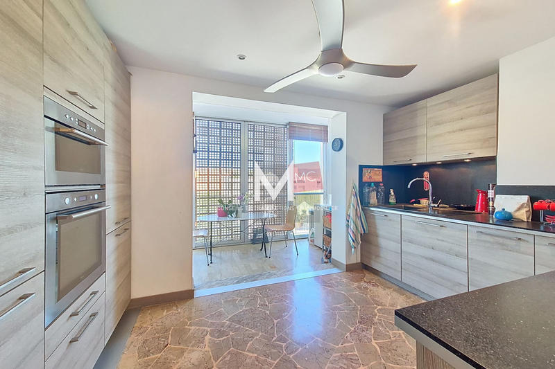 Appartement - 80 m² - 3 pièces