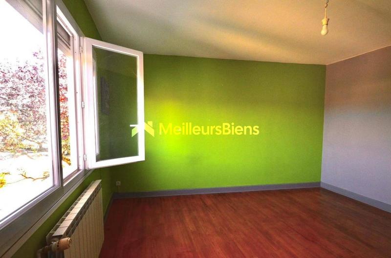 Maison - 180 m² - 5 pièces