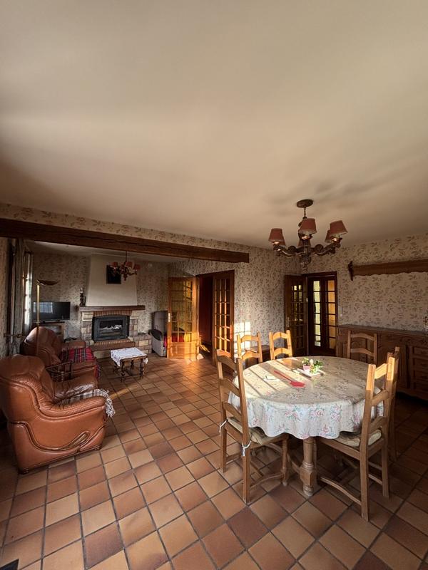 Maison - 102 m² - 5 pièces