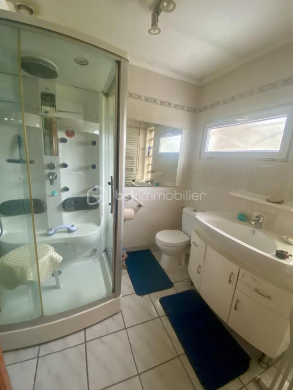 Maison - 99 m² - 5 pièces