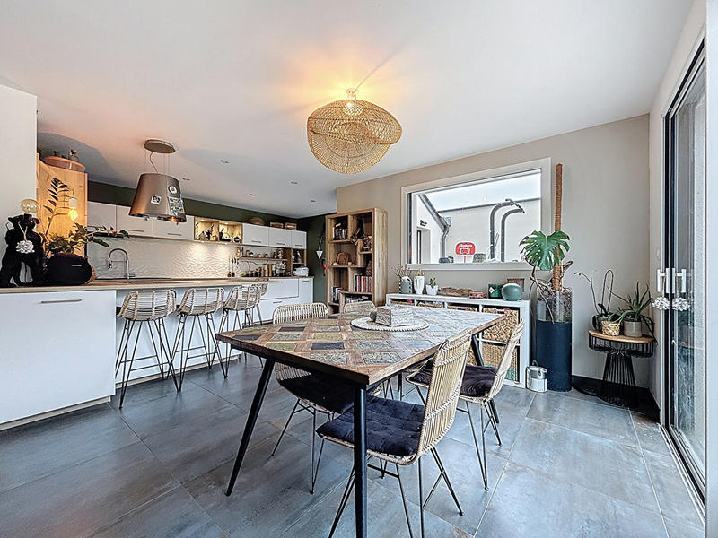 Maison - 104 m² - 5 pièces