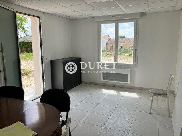 Local d'activités - 240 m²