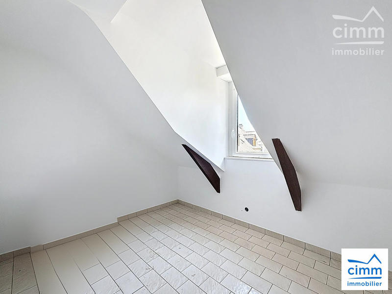 Maison traditionnelle - 112 m² - 6 pièces