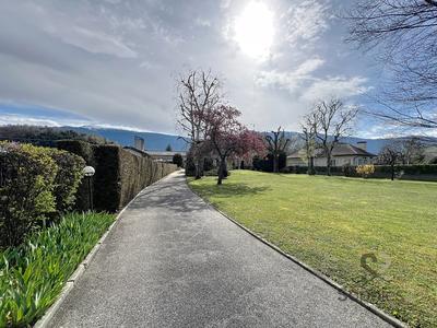 Maison - 176 m² - 6 pièces