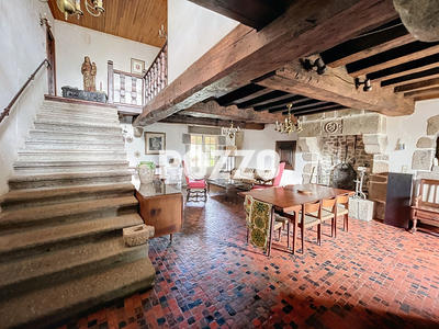 Maison - 420 m² - 12 pièces