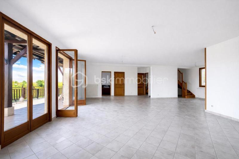 Maison traditionnelle - 131 m² - 5 pièces