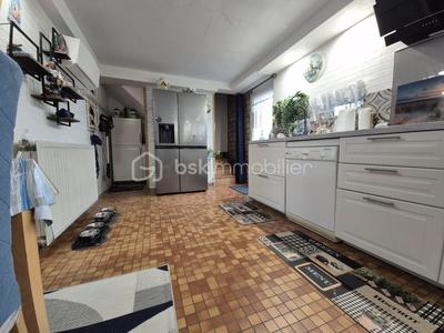 Maison traditionnelle - 111 m² - 6 pièces