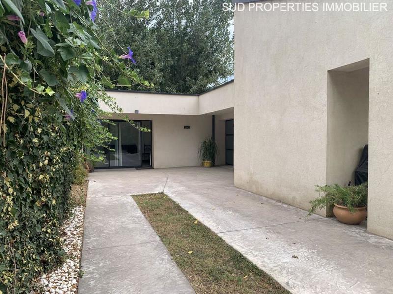 Maison - 210 m² - 6 pièces