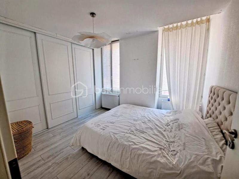 Appartement - 95 m² - 6 pièces