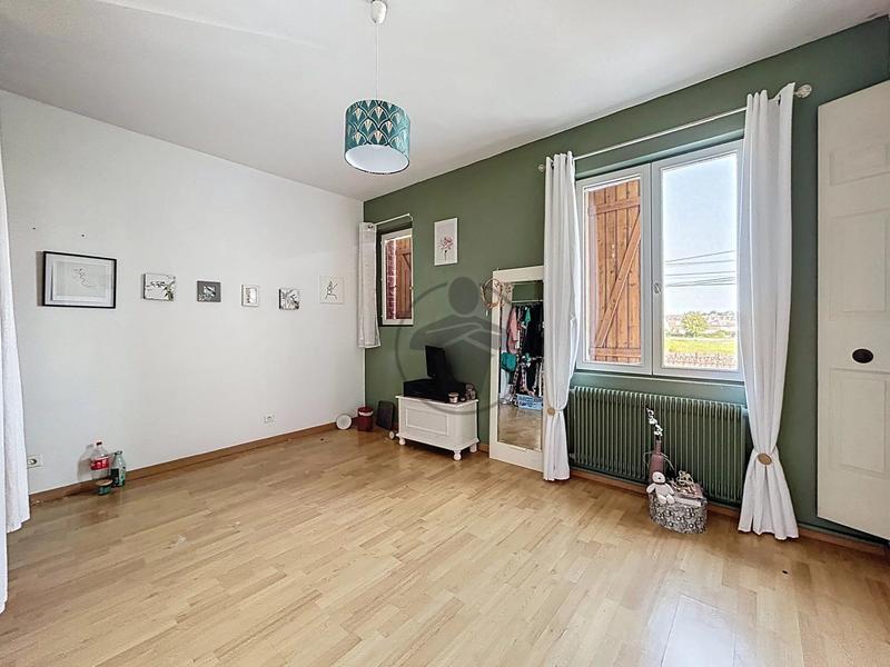 Maison - 107 m² - 5 pièces