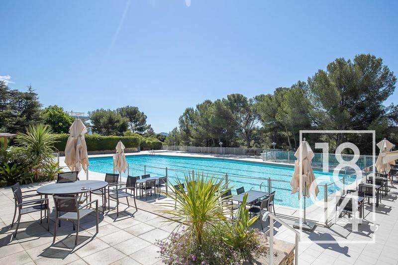 Appartement - 75 m² - 3 pièces