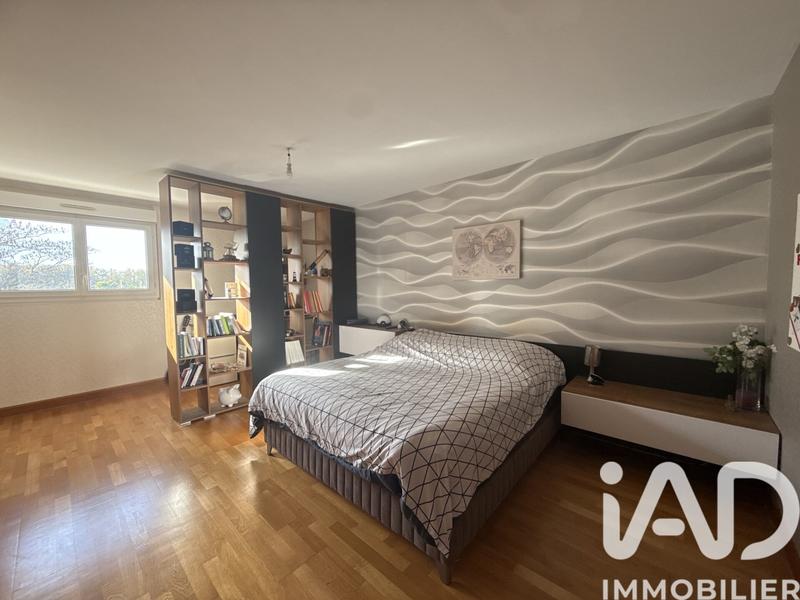 Maison de maîtres - 360 m² - 8 pièces