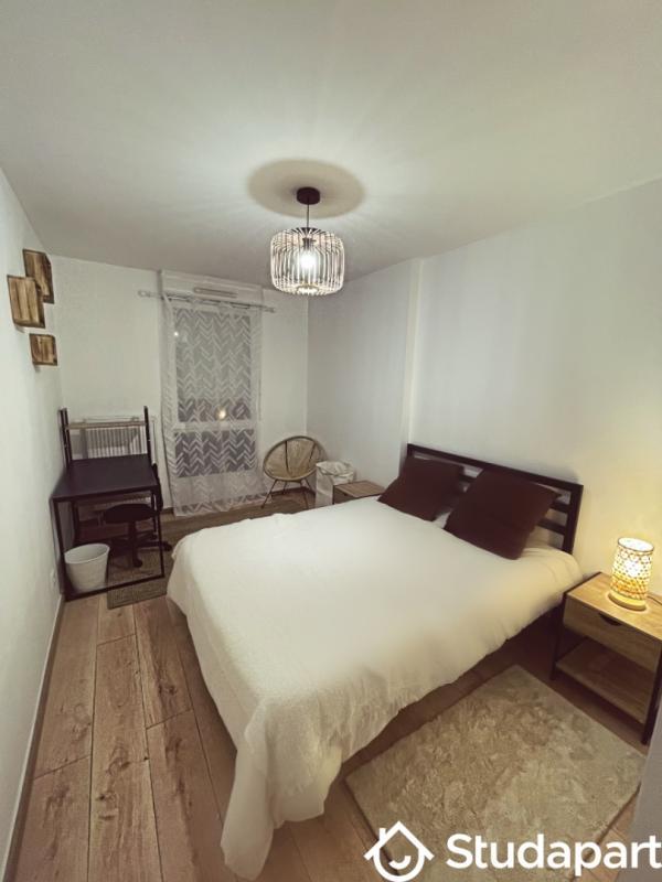 Chambre - 10 m² - 1 pièce