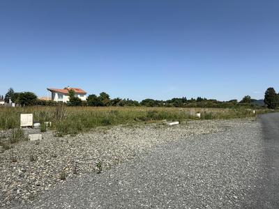 Terrain constructible - 750 m²