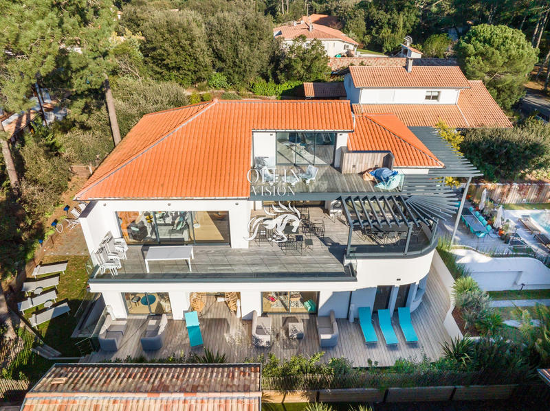 Villa - 550 m² - 10 pièces