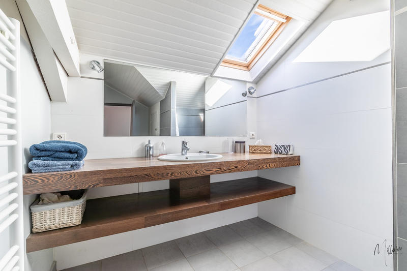 Maison - 270 m² - 11 pièces