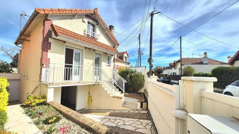 Maison - 110 m² - 6 pièces