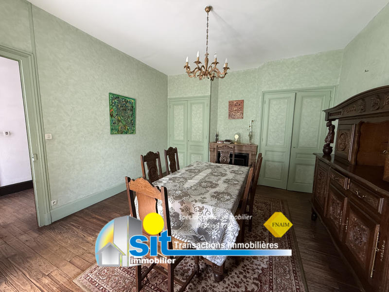 Maison - 198 m² - 7 pièces