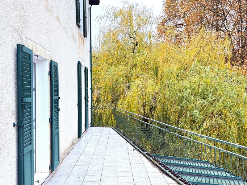 Maison - 240 m² - 9 pièces