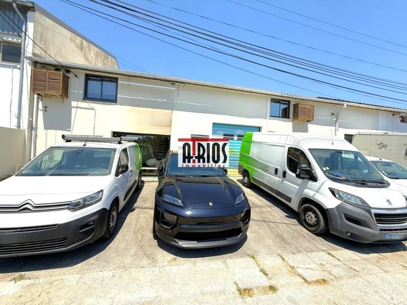 Local d'activité / Entrepôt - 285 m²