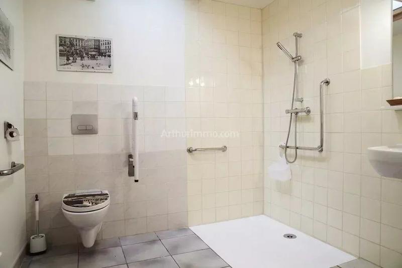 Maison - 313 m² - 10 pièces