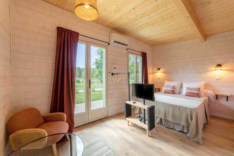 Mas - 300 m² - 9 pièces