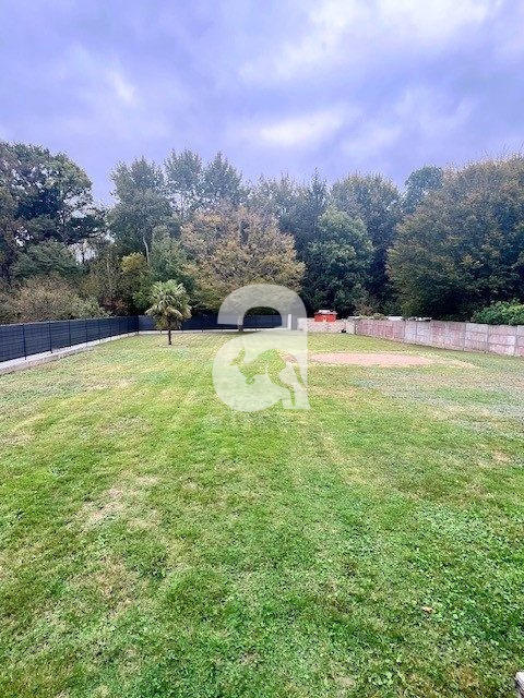 Maison - 176 m² - 9 pièces