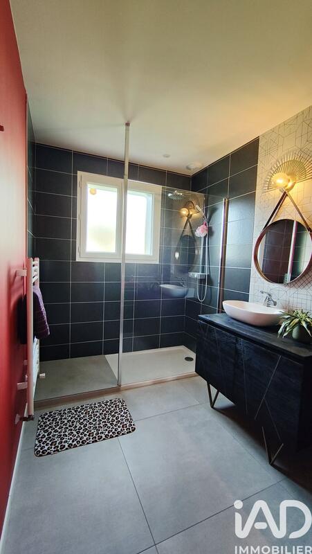 Maison - 170 m² - 7 pièces