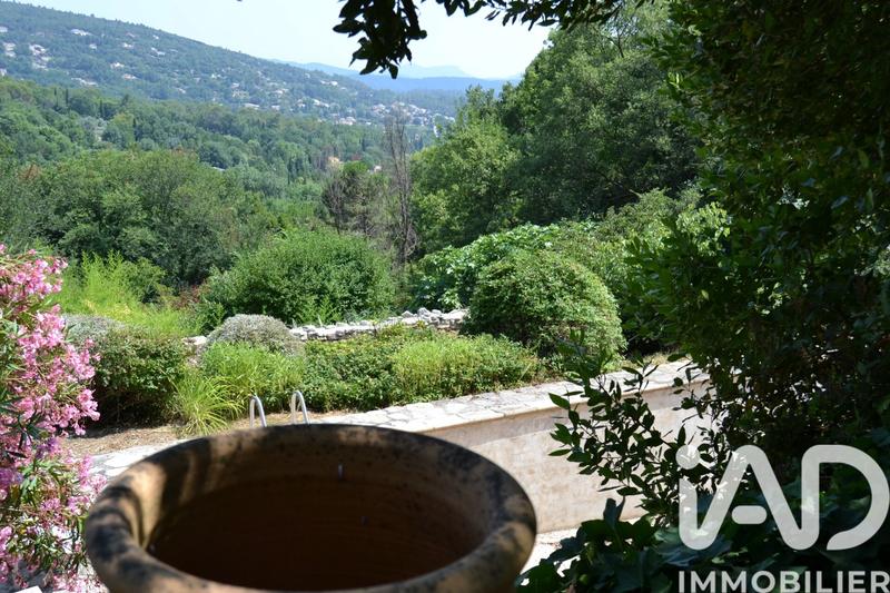 Maison - 240 m² - 10 pièces