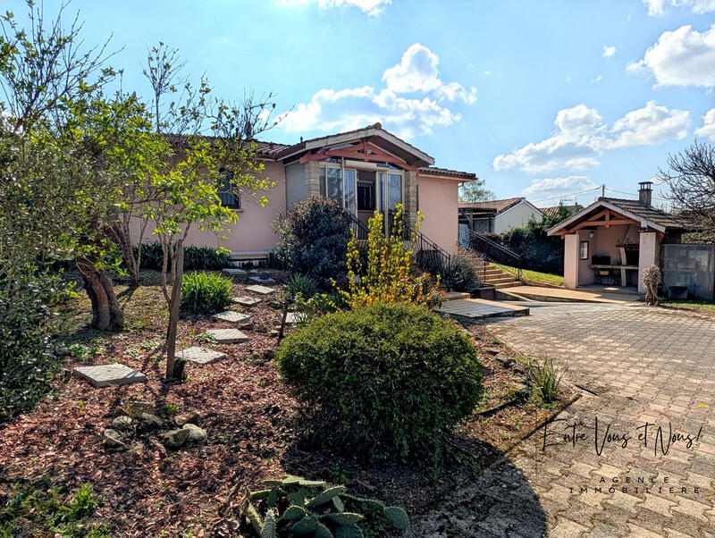 Maison - 102 m² - 4 pièces