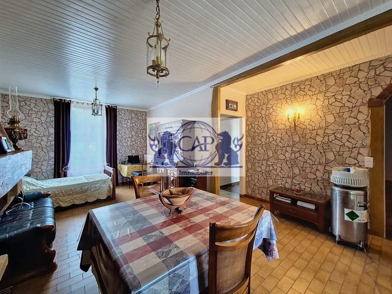 Maison traditionnelle - 145 m² - 5 pièces