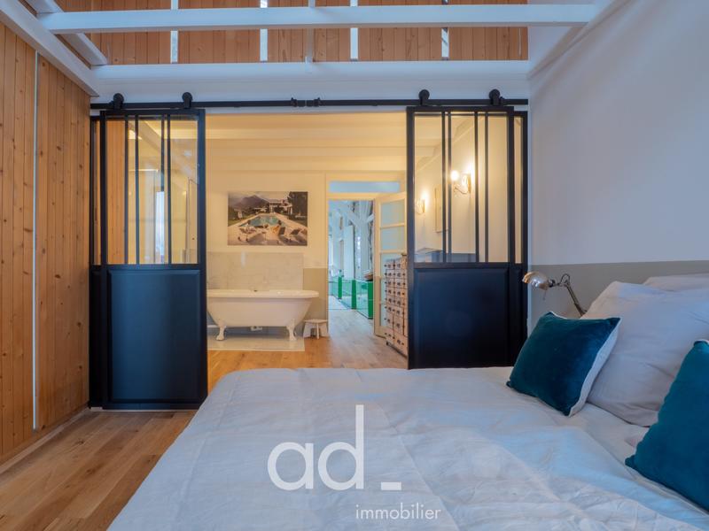 Maison contemporaine - 253 m² - 6 pièces