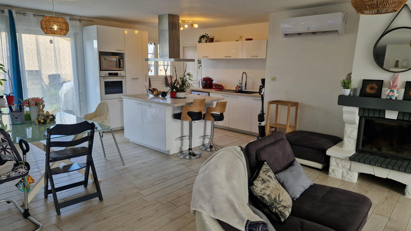 Maison - 99 m² - 5 pièces