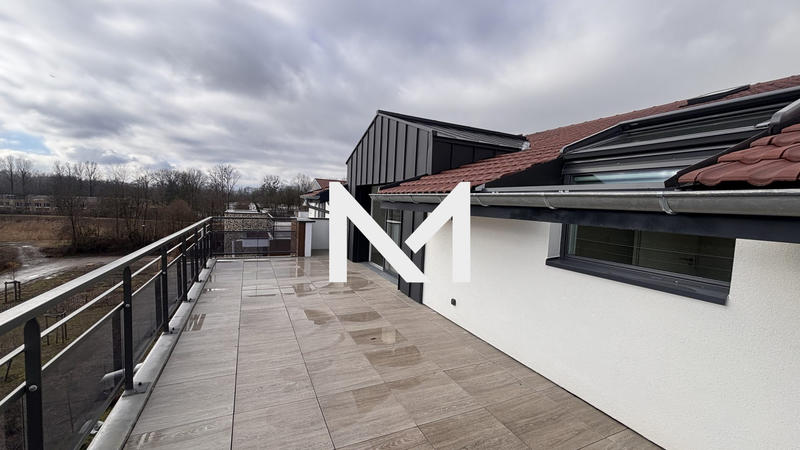 Appartement - 92 m² - 4 pièces