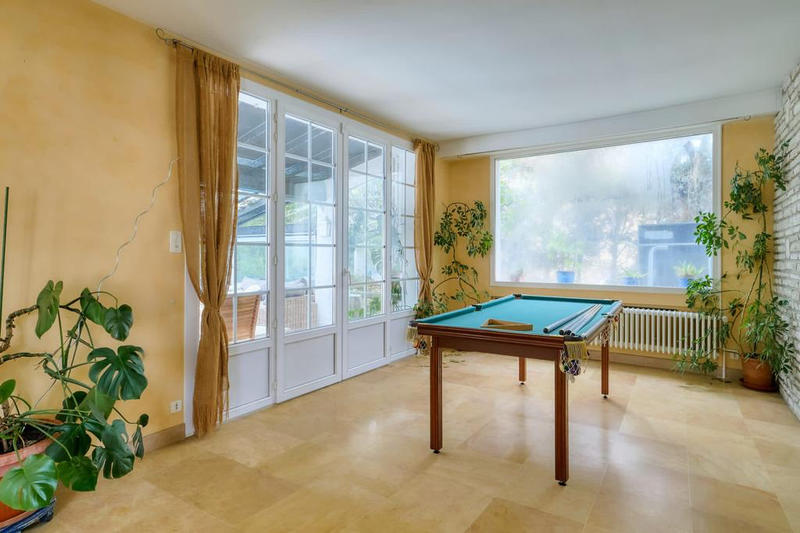 Villa - 216 m² - 6 pièces