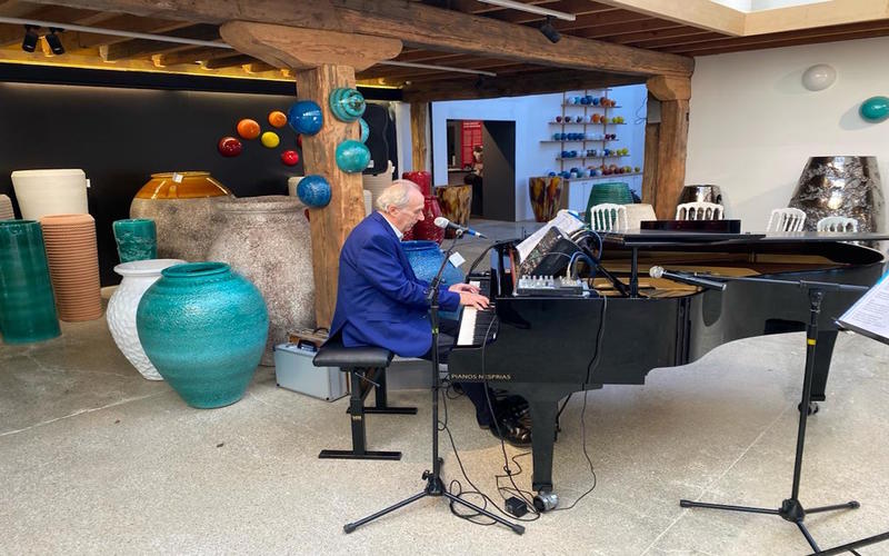 Entre notes et argile, Noël se façonne chez Goicoechea