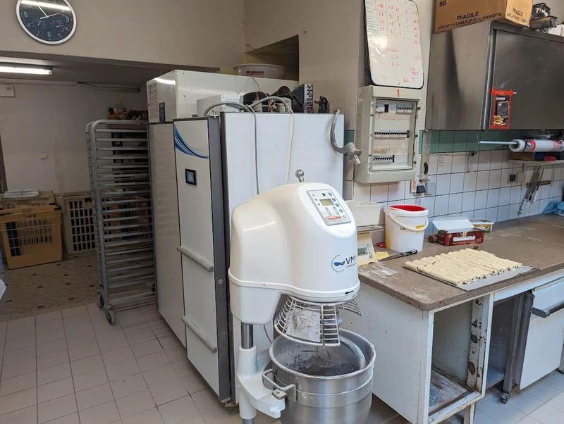 Immeuble - 93 m² - 8 pièces