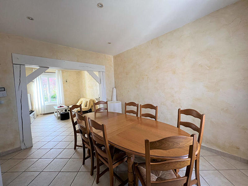 Maison - 93 m² - 6 pièces