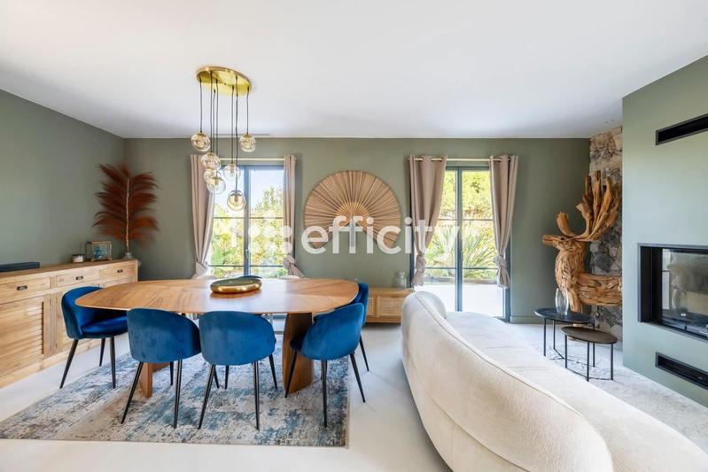 Pavillon - 120 m² - 6 pièces