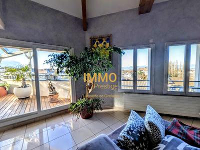 Appartement - 96 m² - 3 pièces