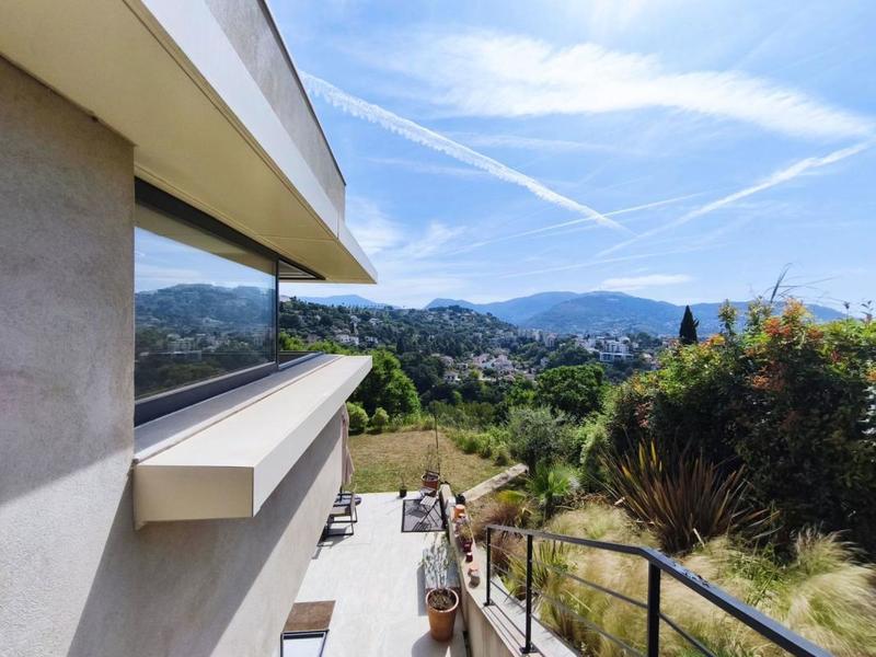 Maison - 180 m² - 5 pièces