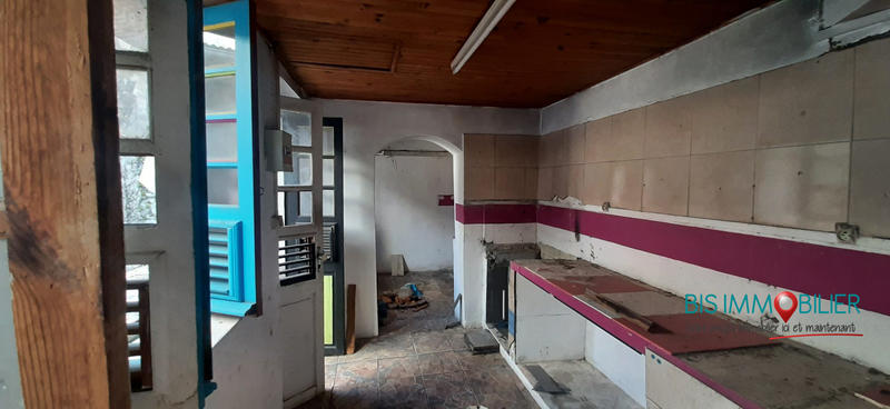 Local commercial - 115 m² - 4 pièces