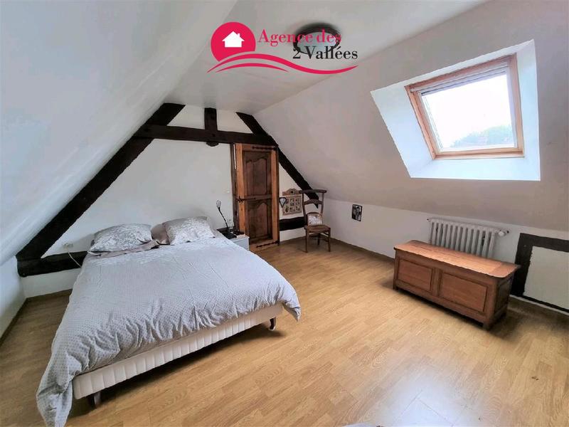 Maison - 235 m² - 10 pièces