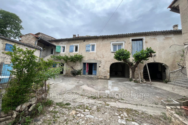 Maison en pierre - 148 m² - 8 pièces